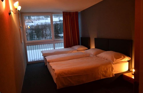 Les Brenets Hotel | Hotel Restaurant Les Rives du Doubs