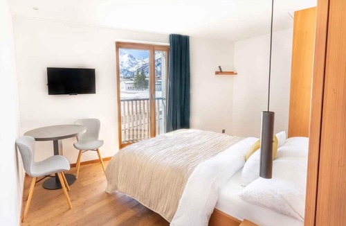 Maloja Bed & Breakfast | Longhin