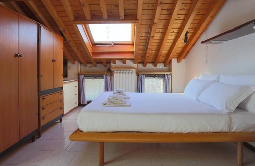 San Fedele Intelvi Apartment | Piazza 25 Aprile in San Fedele Intelvi