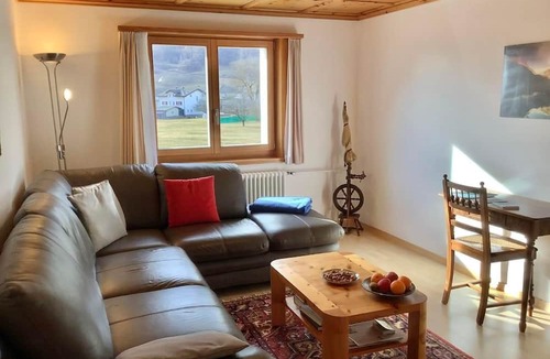 Li Curt Apartment | Sunny 2.5-room flat in a quiet location