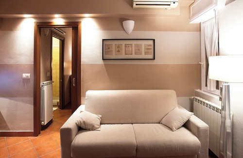 Citta Studi Apartment | Milan Skyline Apartment, Città Studi, 1 min Metro, Terrace, Wifi, Netflix
