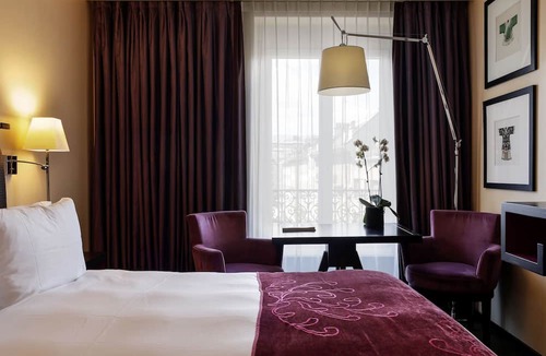Paquis Navigation Hotel | Eastwest Hotel by Malone