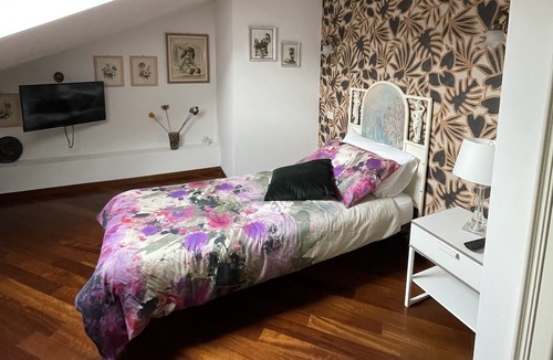 Trezzano sul Naviglio Bed & Breakfast | Vrbo Property