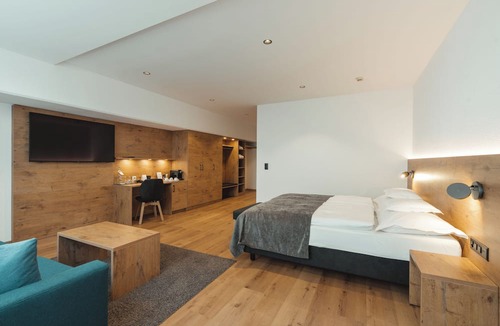 Zermatt Hotel | Zermatt Budget Rooms at Alpen Resort, Spa & Dining
