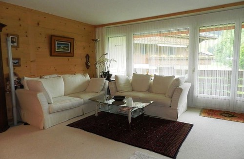 Zweisimmen Nr Gstaad Apartment | Lovely apartment for 4 people with WIFI, TV, balcony and pets allowed