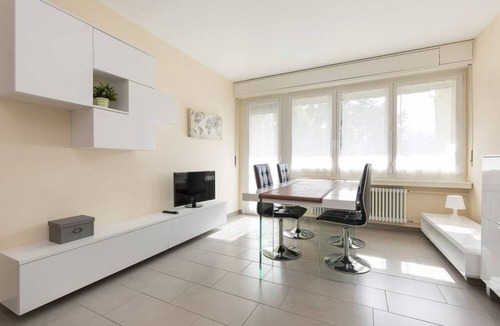 Savosa Apartment | Delightful two-bedroom apartment in residential neighborhood, Savosa - GIRASOLE