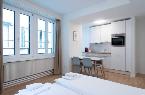 Lucerne Apartment | LU Venus ll - Old Town HITrental Apartment