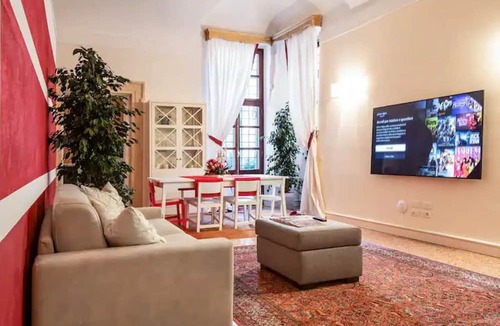 Citta Antica Apartment | Elegant Lugo mansion in historic Veronese palace