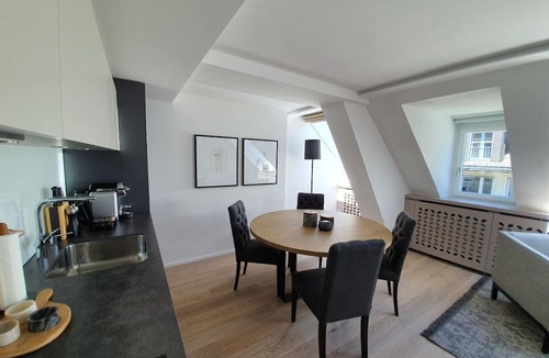 Old Town Apartment | Le Bijou Bahnhofstrasse/Paradeplatz LB18C NEW