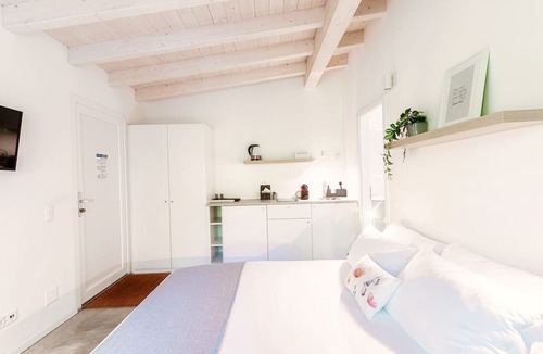 Origlio Apartment | Well-furnished studio apartment with small garden (Le Betulle Studio 4)