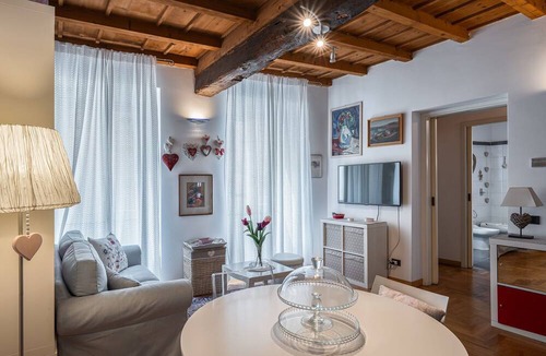 Pavia Apartment | Lovely apartment for 2 people with WIFI, A/C and TV