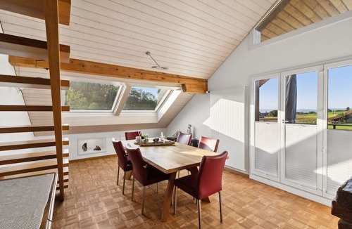 Kloten Villa | VK Zürich Airport Homestay Villa Bänikon