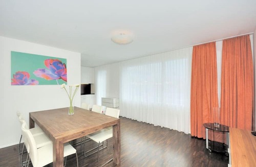 Seefeld Apartment | Stylish 1BR near lake and Opera (Flower 52)
