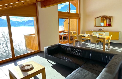 Goldiwil Apartment | Concierge, Lake Thun/Alps Scenic Views by SwissHut