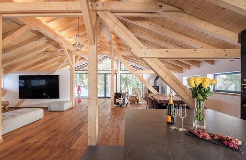 Graechen Ski Chalet | Luxury chalet with panorama, sauna, steam bath, hot tub & cinema, fondue house, and much more.