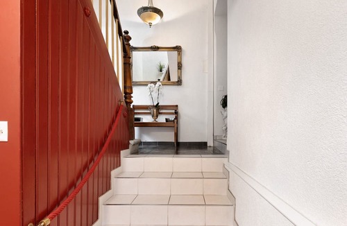 Kreuzlingen Apartment | 'Zimmer mit Kitchenette Rosenbaum' with Shared Garden and Wi-Fi