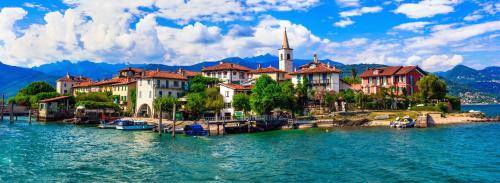 Tapigliano Apartment | Casa al Lago, Tapigliano, Nebbiuno, cozy apartment By Guestaly