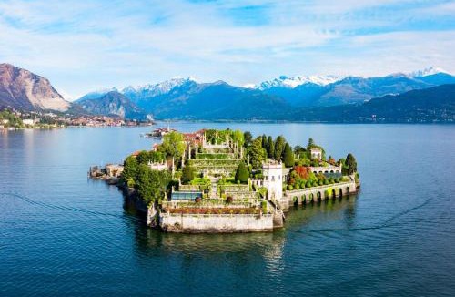 Brovello-Carpugnino House | La Dimora Dei Colori Private Garden near Stresa - Happy Rentals
