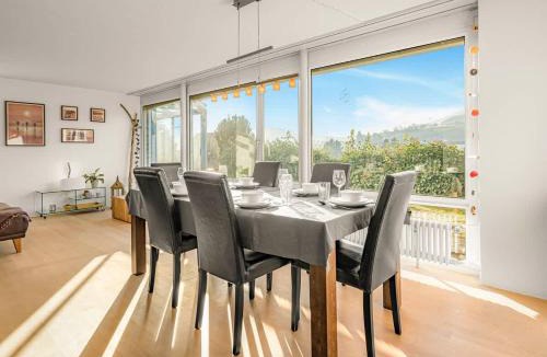 Erlinsbach House | Modern Living Villa mit Panorama-Wintergarten & TV