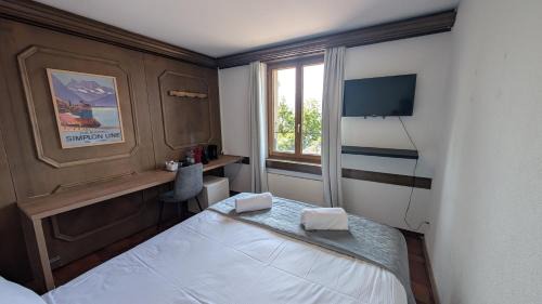 Veytaux Hotel | Castle view by MK