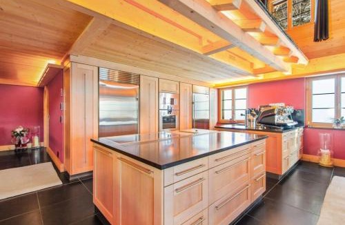 Oeschseite Ski Chalet | Beautiful Modern Chalet in the Nature Gstaad Region