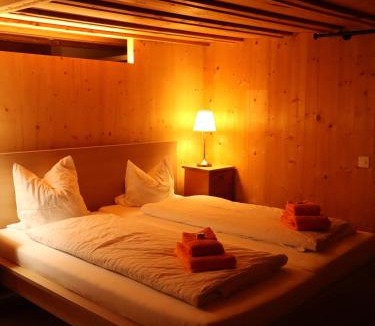 Tschappina Hotel | Ski- und Berghaus Obergmeind