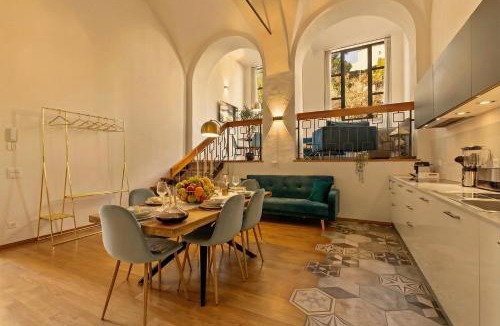 Busserach Apartment | The Queens House