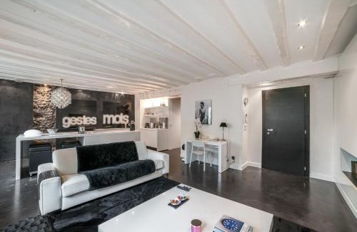 Bourg-de-Four Apartment | Fontaine