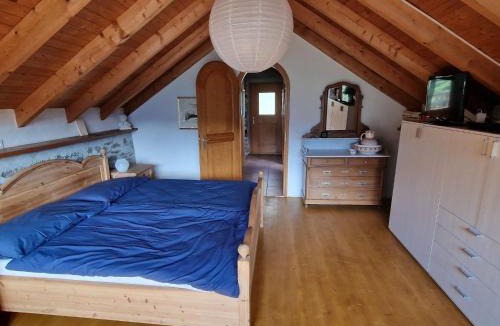 Crana House | Holiday Home Chalet in den sonnigen Schweizer Südalpen by Interhome