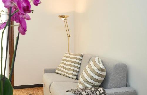 Bovisio Masciago Apartment | Prime Location 2-Min to Station, 15-Min to Milan