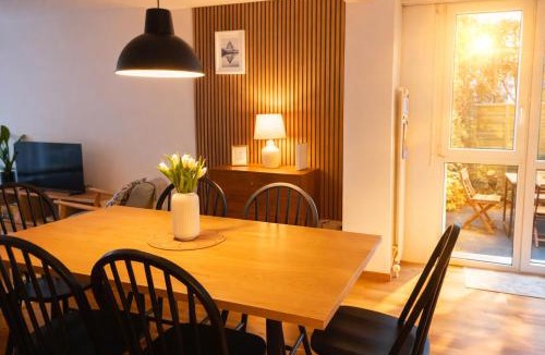 Meilen District Apartment | Apartment near Lake Zurich with Garden, Terrace & Parking