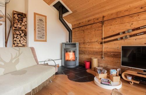 Les Posses-sur-Bex Apartment | Chalet Rouge Coeur