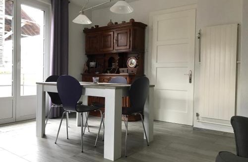 Domdidier Apartment | Joli appartement une pièce avec place de parc