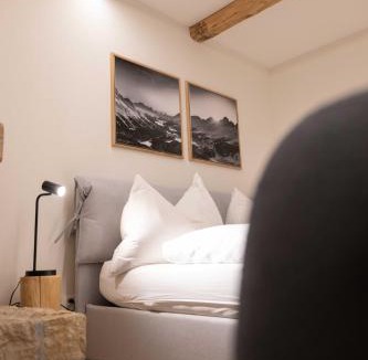 Champfer Apartment | New Premium Studio with eFireplace, Pool & Sauna
