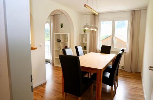 Ennetbuhl Apartment | Ferienwohnung Panoramablick