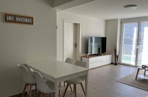 Camorino Apartment | Residenza La Svolta - Salt Pool & Private Garden