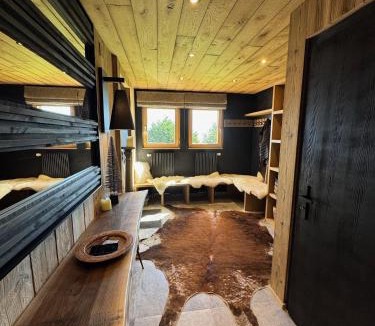 Heremence Ski Chalet | Arnold COCOONING & VIEW chalet 12 personnes Les Masses