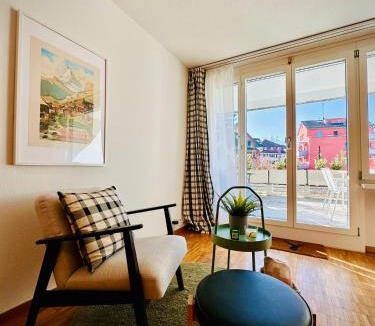 Oerlikon Apartment | New Studio with Sunny Terrace & Air Condition