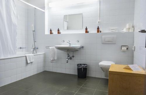 Ascona House | Guesthouse Monte Verità
