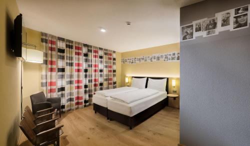 Schoftland Hotel | Hotel Cinema 8