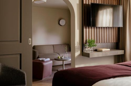 Zermatt Hotel | SCHLOSS Zermatt - CBD & Adaptogenic Spa and Sport Hotel