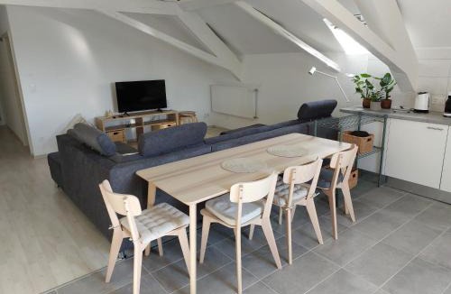 Corcelles Apartment | gîtes gorevirat 2 appartements avec jacuzzis et terrasses privatives pour chaque appartement