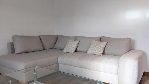 Mitloedi Apartment | Ferienwohnung im Hotel Arvenbüel