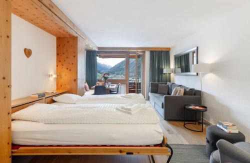 Davos-Dorf Apartment | Apartment Guardaval Apt 207 by Interhome