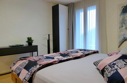 Leissigen Apartment | Apartment Beatrice Garden by Interhome
