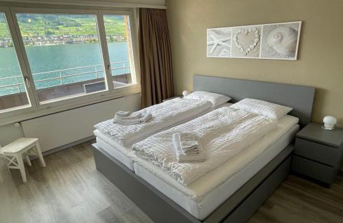 Ennetbuergen House | Holiday Home Seestern direkt am See by Interhome