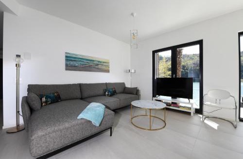 Caslano Villa | Sans Souci 1
