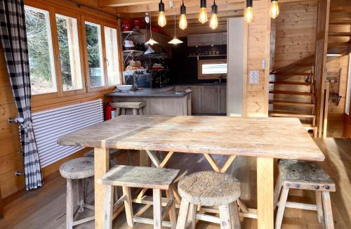 Heremence Ski Chalet | La Pourvoirie - 4 Vallées - Thyon-Les Collons, 10 pers, ski à 200 m, 4 parkings, vue fantastique !