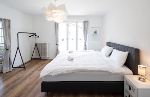 Hirslanden Apartment | STAYY Bijou Balgrist Premium Apartment near Hospitals - 24h Self Check-in - Parking