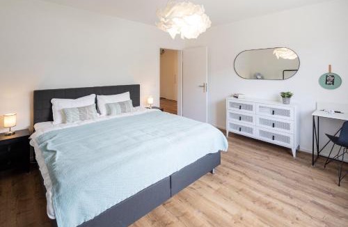Hirslanden Apartment | STAYY Bijou Balgrist Premium Apartment near Hospitals - 24h Self Check-in - Parking